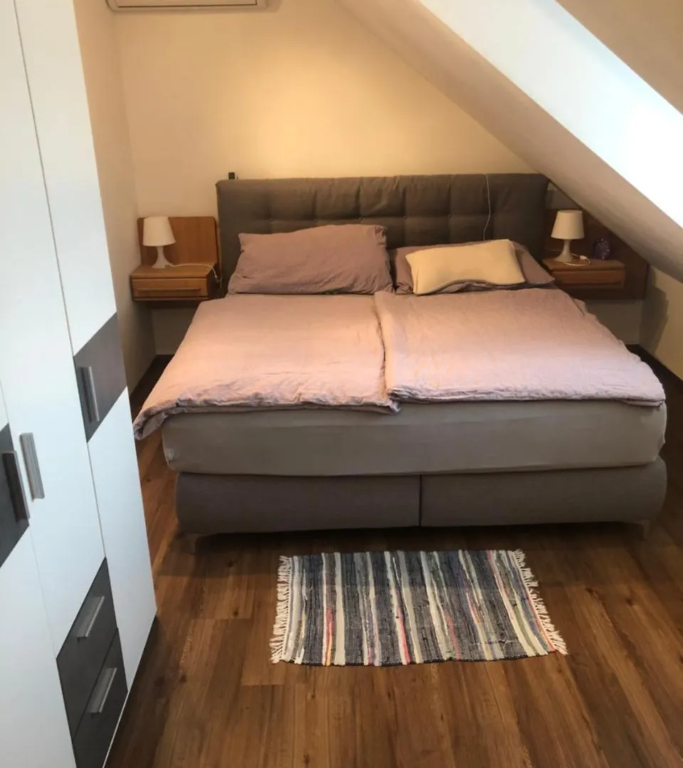 Pension Czeczil Βιέννη Bed and Breakfast